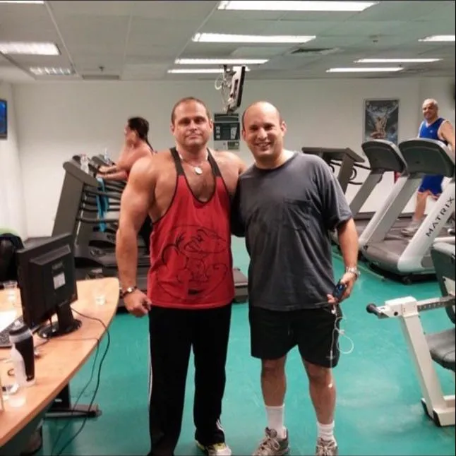 סלבה במהלך טיפול עיסוי מקצועי בירושלים